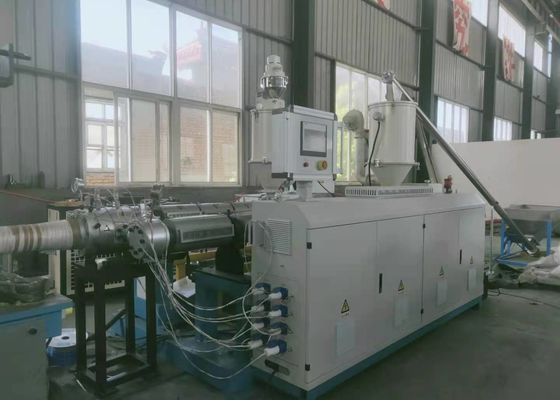 Πλαστική HDPE μηχανή 10 m/min εξώθησης σωλήνων PE ενιαία ζαρωμένη τοίχος