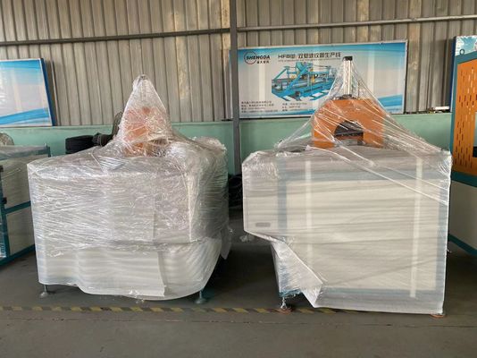 PE PP 50160mm και διπλοτειχισμένη ζαρωμένη γραμμή εξώθησης σωλήνων PVC που κατασκευάζει τη μηχανή