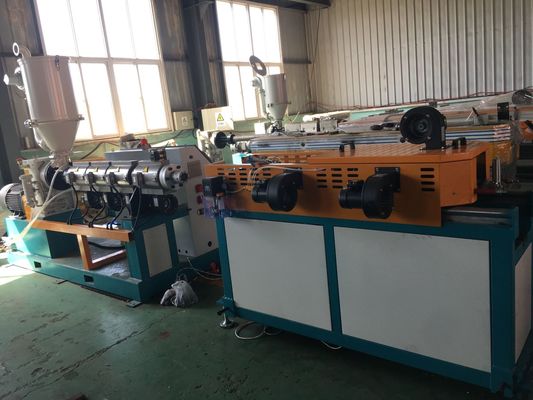 Ενιαίος τοίχος 417mm ζαρωμένη PVC έγκριση CE μηχανών σωλήνων
