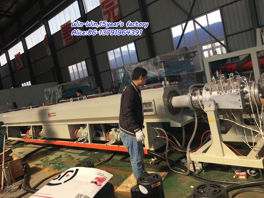 HDPE ζαρωμένη γραμμή παραγωγής σωλήνων PE PPR UPVC CPVC PVC για το ηλεκτρικό καλώδιο αγωγών