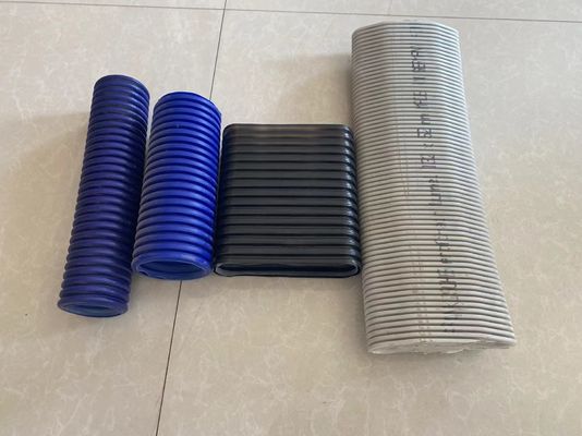 Εύκαμπτη πλαστική HDPE γραμμή εξώθησης σωλήνων καθαρού αέρα διπλοτειχισμένη ζαρωμένη