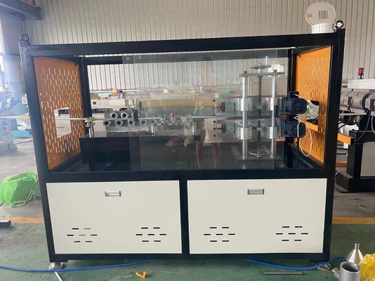 Υψηλός - ποιοτικό HDPE ο κενός περνώντας κλωστή ενιαίος τοίχος διαμόρφωσης ζάρωσε τη γραμμή εξώθησης σωλήνων