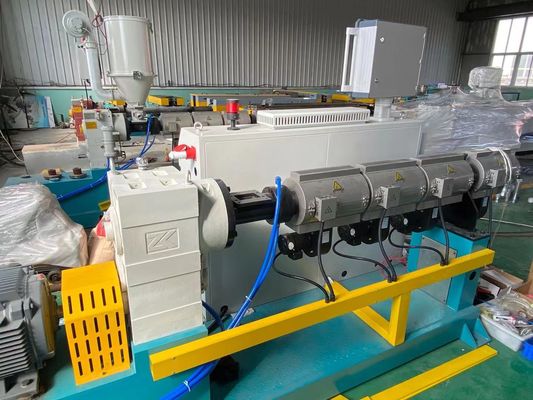 90Kg/H 1663mm ενιαίο ζαρωμένο τοίχος HDPE PE PP γραμμών εξώθησης σωλήνων