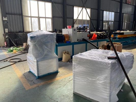 Πλαστικός PVC UPVC σωλήνων μηχανών σωλήνας 100-500kg/H αερίου καλωδίων αγωγών αποξηράνσεων ηλεκτρικός