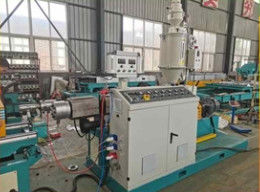 HDPE 110mm ενιαία ζαρωμένη τοίχος γραμμή εξώθησης εξωθητών σωλήνων